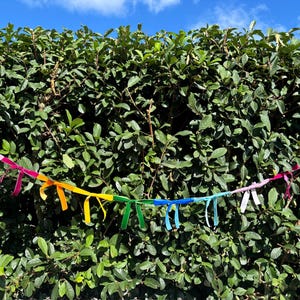 Velvet bow garland