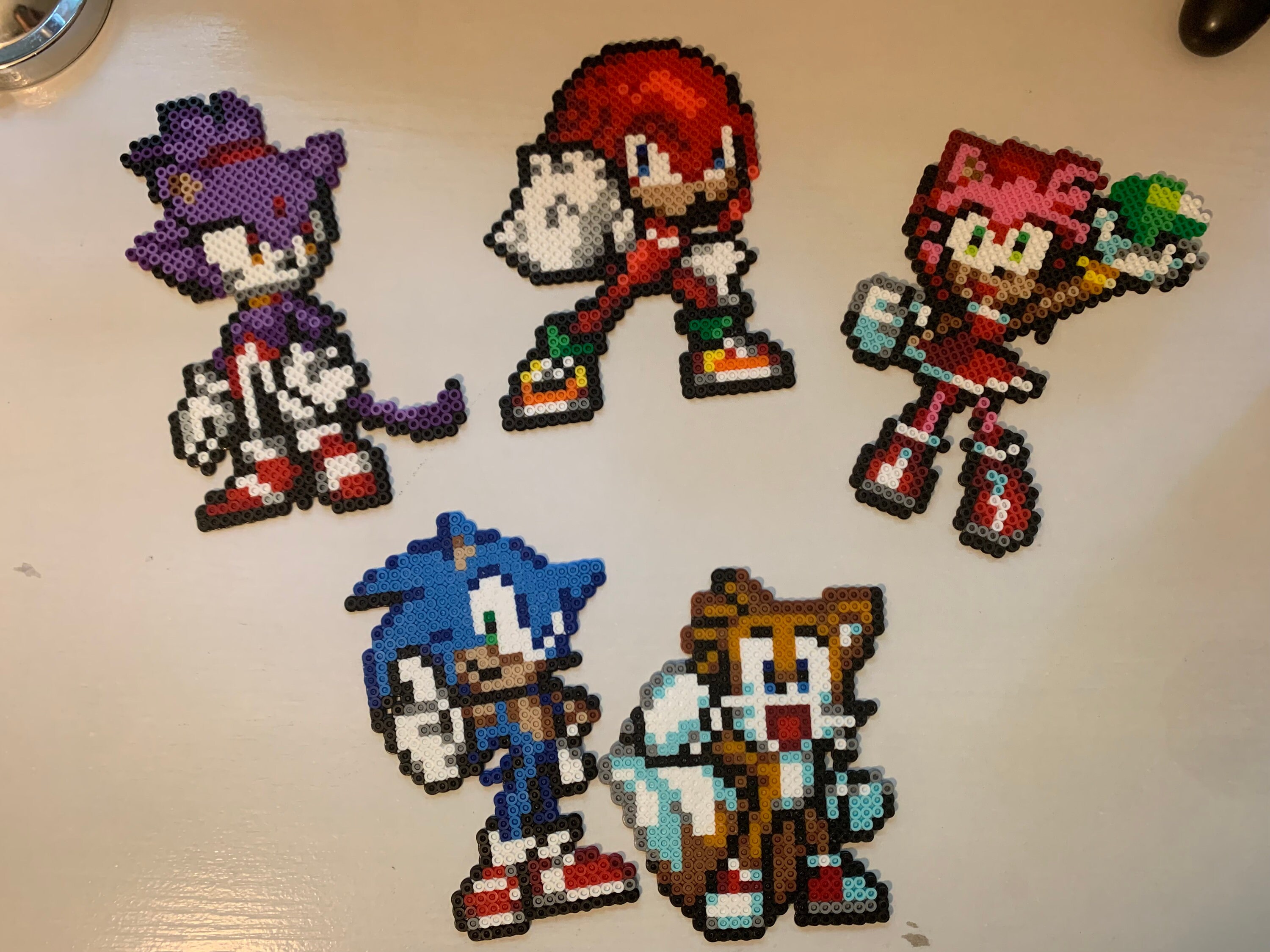 CUSTOM PERLER BEAD ART. SONIC THE HEDGEHOG. SEGA. HANDMADE. PIXEL ART.