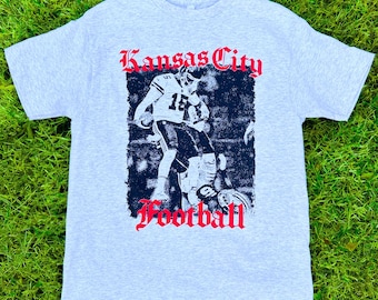 Mahomes Truck Stick T-Shirt: Kansas City Chiefs Ash Grey Tee