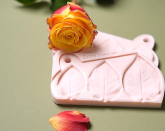 Botanically correct rose leaves Veiners, cutters and molds