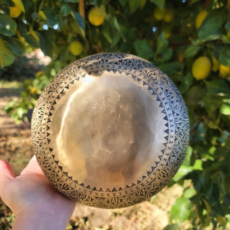 8 A Note 3rd Octave Bronze Singing Bowl From Nepal no Audio on Etsy