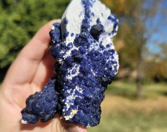 キャンドルクォーツ上のブルーベリーフローライト | 天然水晶