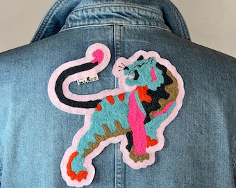 Roaring tiger embroidered patch, Japanese print style, multicolor, iron-on