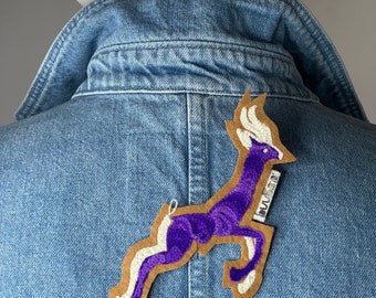 Gazelle Patch Model 4 / Gazelle Embroidery / Purple Iron-on Badge / Chain Stitch / Animals to Sew / Gift Customize Clothes / Art