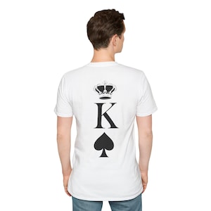 King Poker T-Shirt - Unisex Tee - Geschenk für Sie und Ihn, Kartenspieler Shirt, Kasino Nacht Outfit