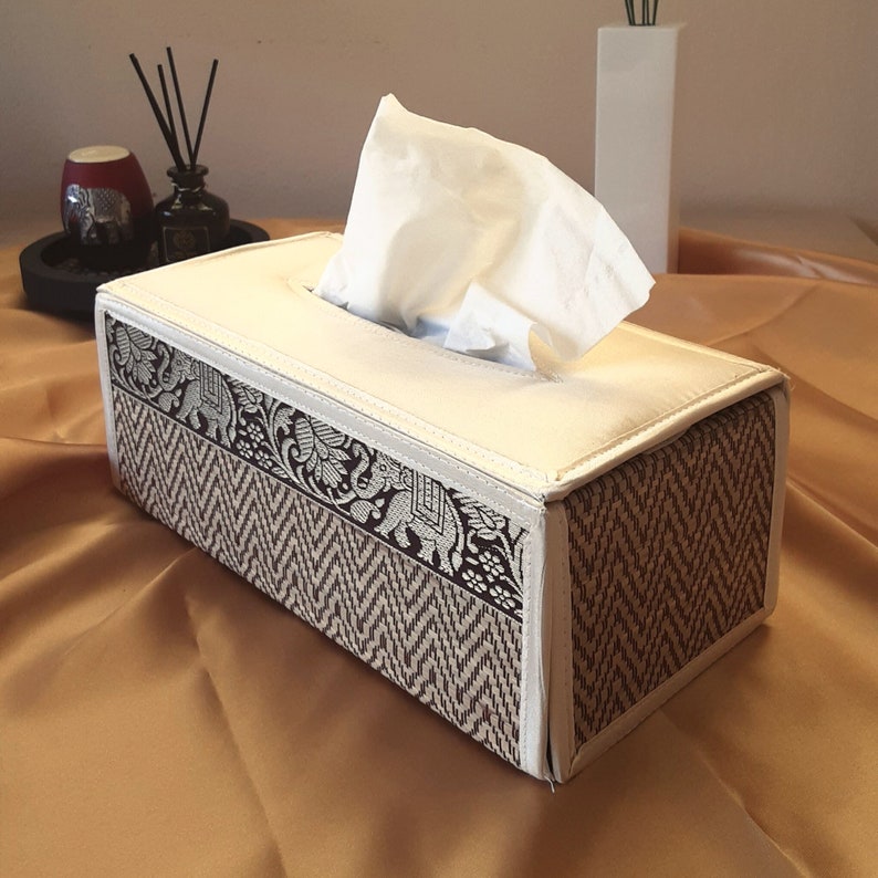 Rectangular reed woven tissue box cover handcraft foldable