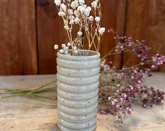 Ceramic vase with transparent glaze
