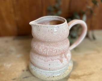 Bubble jug with pink glaze