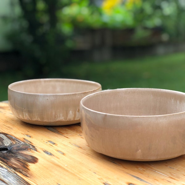 Keramik Bowl mit beige-weißer Glasur