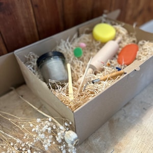 Hållbart keramikset för barn: Naturlig lera, återanvändbar