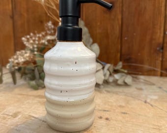 Ceramic soap dispenser white