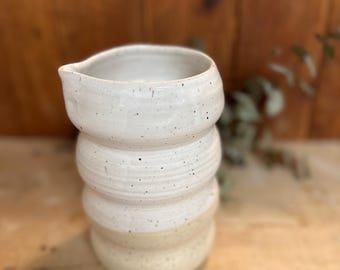 Bubble jug with white glaze without handle