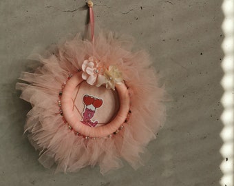 Picture frame, pink tulle