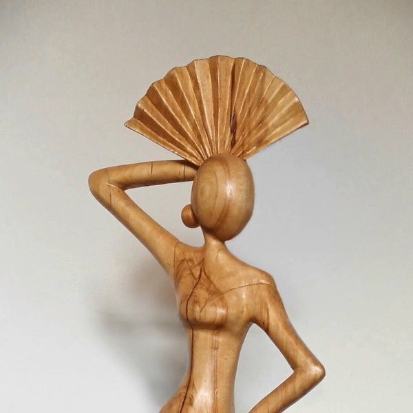 Danseuse de Flamenco, sculpture en bois de tilleul