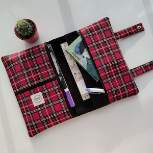 Protège-livre, sac à main, protège-livre, cadeaux livresques, accessoire livre et Kindle, couverture de livre, pochette de livre, pochette de livre en tissu tartan