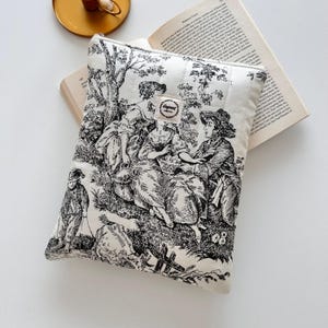 Handmade Book Sleeve, Padded Book Sleeve, Toile Jouy Book Sleeve, Christmas Gift for Book Lovers, Gift for him, Gift for Her