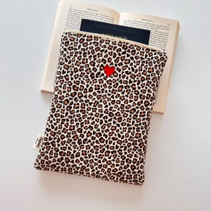 Leopard Print Book Sleeve, Padded Sleeve for Book Lovers, Handmade Book Case, Gift for Book Lovers, Bookish Gift, Gift for Her