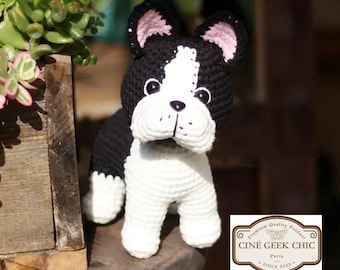 Bulldog Francês de Crochê Personalizado | Brinquedo de Cachorro Amigurumi Feito à Mão | Presente para Amantes de Cães e Donos de Animais de Estimação | Fio Macio | Boneco de Cachorrinho de Raça Pequena