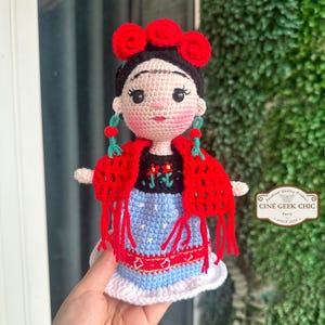 Frida-Kahlo Inspired Crochet Doll | Handmade Cultural Icon Plush | Artist Amigurumi | Feminist Yarn Doll | Fanmade Mexican Art Gift