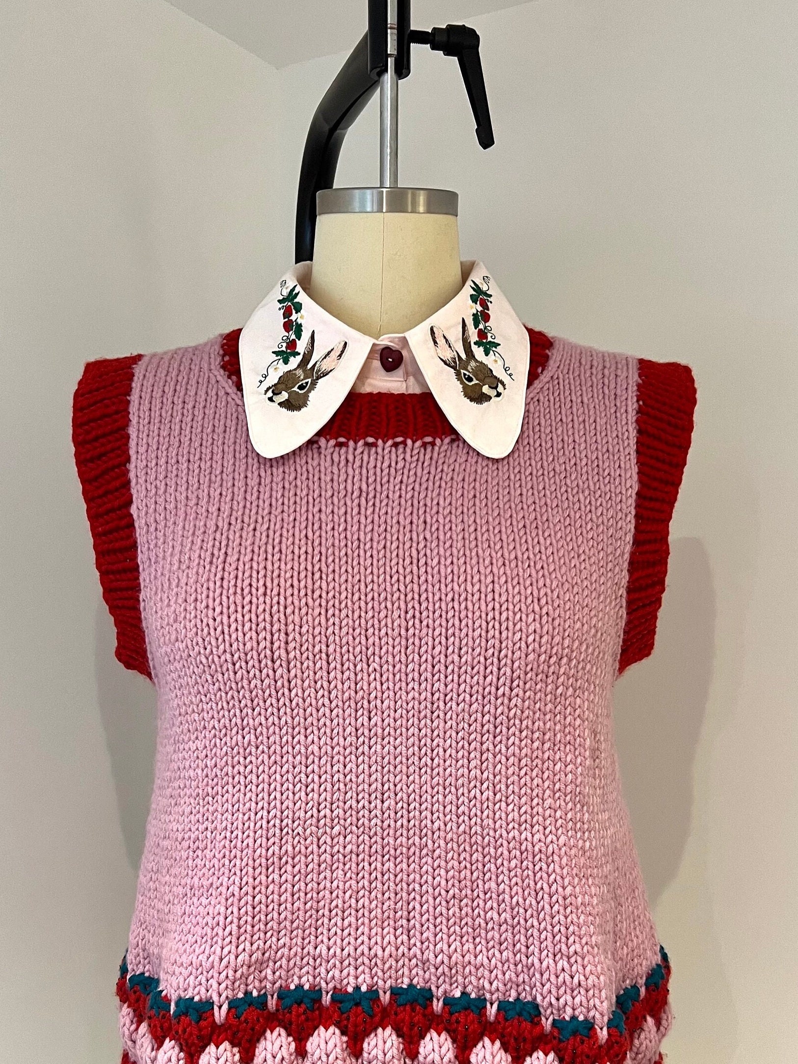 Embroidered Rabbit and Strawberries Collar - Fake Shirt