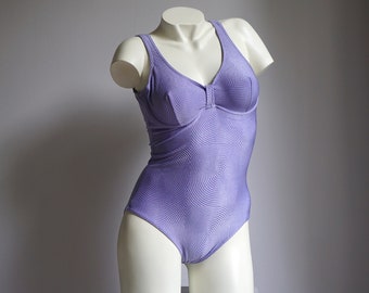 90s Periwinkle Spiral Pattern Underwired Cups Bathingsuit / Vintage Deadstock Pastel Purple Textured Optic Print Swimsuit SMALL