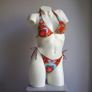 00s y2k Halter Triangle String Tie Bikini Set / Vintage Deadstock Red Light Blue Rosette Flora Print Swimsuit SMALL MEDIUM