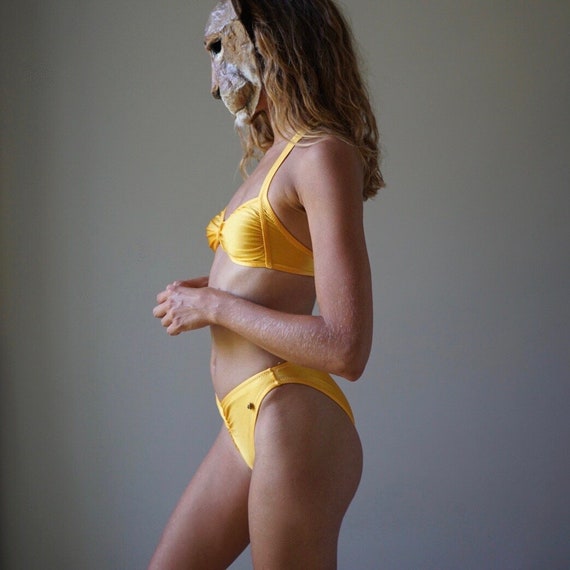 80s Golden Yellow Ruched Brief Bikini Set / Vinta… - image 2