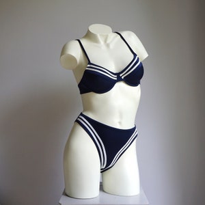 90s Navy Blue White Stripes High Cut Underwire Bikini Set / Vintage Deadstock Classic Sailor Two Piece Swimsuit MEDIUM