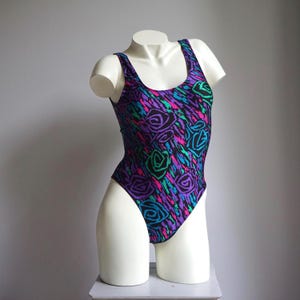 90s High Cut Electric Roses Print Bathingsuit / Vintage Deadstock Floral Deep Purple Pink Swimsuit XS SMALL