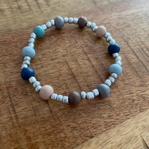 Perlenarmband Pastell-Erdtöne | handgefertigt