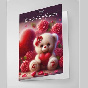 Carte d'anniversaire romantique petite amie - ours tenant un coeur avec des roses - texte intérieur