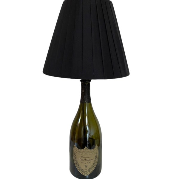 Dom Pérignon Vintage Lampe 2013 Schwarzer Lampenschirm, Dom Pérignon Lampe, handgefertigte Geschenkidee, schwarzer Lampenschirm von ausgezeichneter Qualität