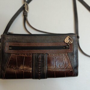 Brighton Braun Croc Geprägte Leder Crossbody Geldbörse Geldbörse Geldbörse Vintage Bild 2