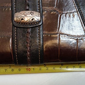 Brighton Braun Croc Geprägte Leder Crossbody Geldbörse Geldbörse Geldbörse Vintage Bild 11