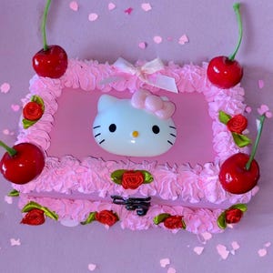 Pretty Kitty Cake Jewelry Box