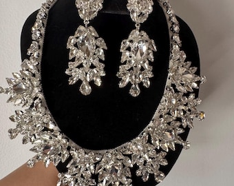 Silver Crystal Necklace and Earring Set – Sparkling Statement Bridal Jewelry for Weddings, Proms & Special Occasions