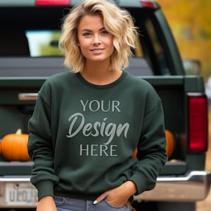 Gildan 18000 Mockup, Gildan Forest Green Sweatshirt Mockup, Fall Sweatshirt Model Mockup, Forest Green Gildan Crewneck Mockups, Fall Mockup