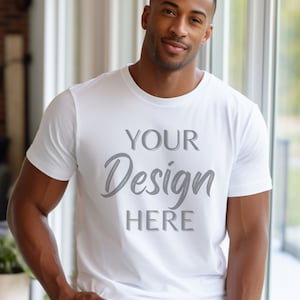 Weiße Bella Canvas 3001 Mockup, T-Shirt Mockup, männliches Model Mockup, 3001 Mann T-Shirt Mockup, Lifestyle Mockup, weißes T-Shirt Mockup Indoor