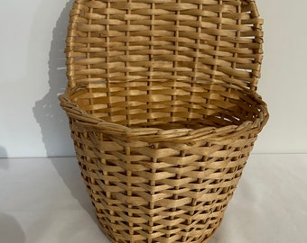 Vintage 70's French Hanging Wicker Harvest Basket / Folk Art Storage Bucket / Floral Decoration Box / Toy Basketry