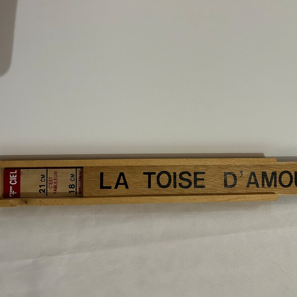 La Toise d'Amour en Bois dans sa Boite Bois / Panneau Humoristique Adulte / Pancarte Ecriture Jeu Adulte / Cadeau pour Homme/ Objet Insolite