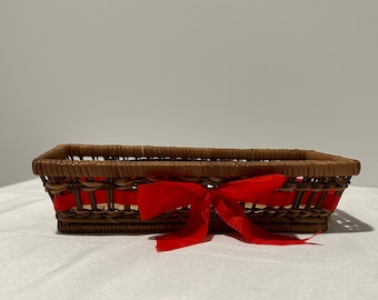 Vintage Wicker Basket Bamboo Rattan Basket Christmas Decoration Storage Basket Tableware Accessory Red Ribbon