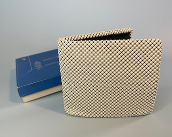 Whiting & Davis Wallet White Mesh Billfold with Coin Snap original box Vintage Great gift!