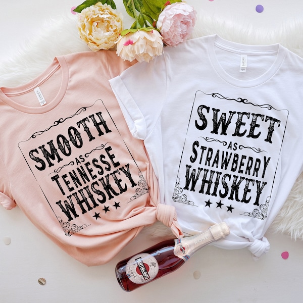 T-shirt doux comme du whisky du Tennessee, doux comme du vin de fraise, chemise assortie, t-shirt assorti pour couple, t-shirt assorti mignon, t-shirt assorti drôle