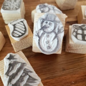 Selo de Natal exclusivo gravado à mão montado em madeira gravada por BonaFama, decoração para Yule DYI e cartões de Natal, atividade infantil de Natal
