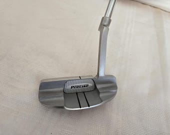 Precise Golf Putter - Classic Design with Steel Shaft and Comfortable Grip