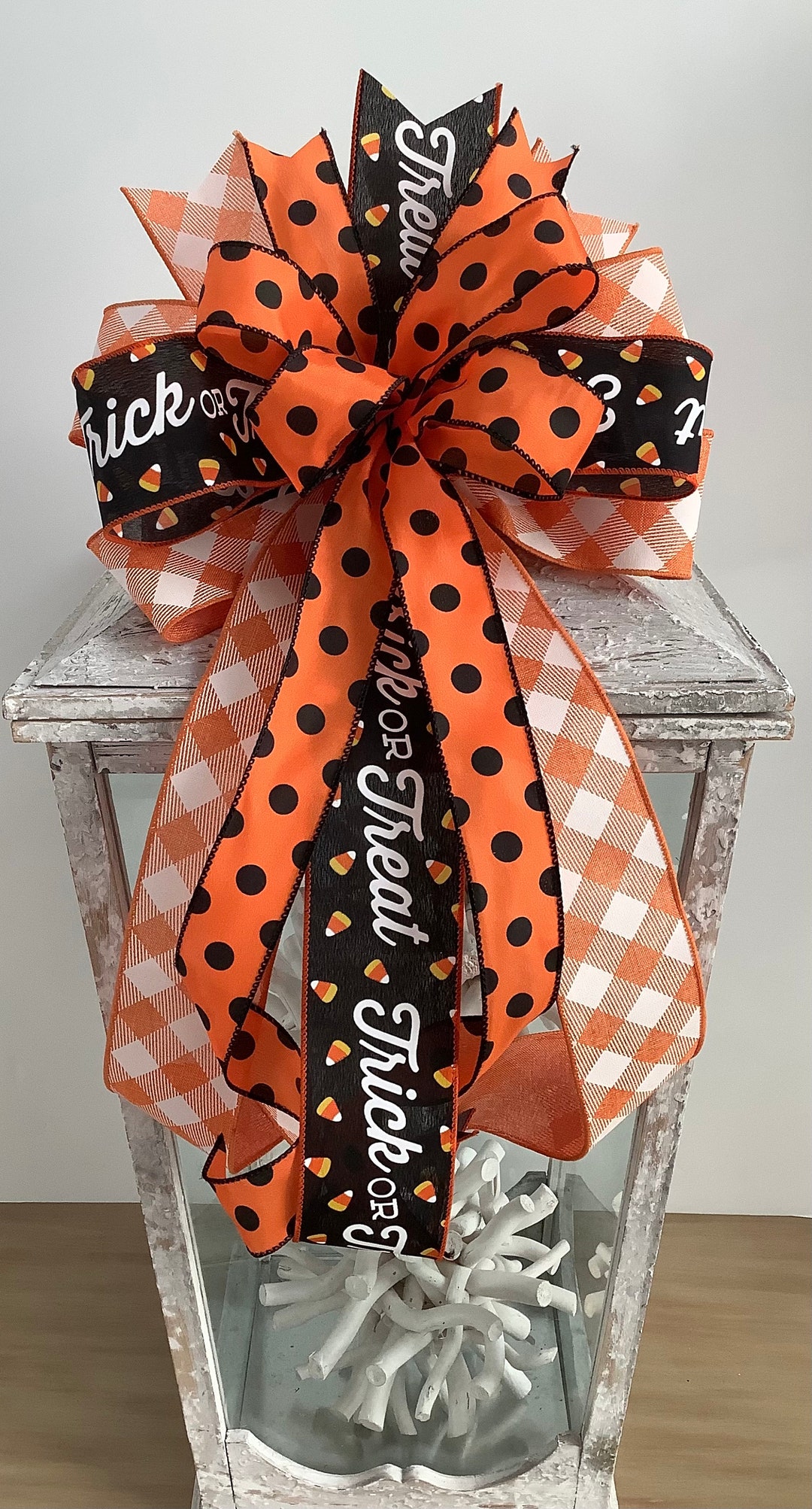 Trick or Treat Halloween Wreath Bow Door Decor Halloween - Etsy