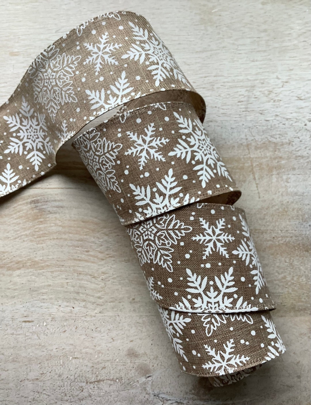 Snowflake Ribbon Pattern 5 Yards Christmas Snowflake Wired Ribbon, White and Beige Snowflake ...