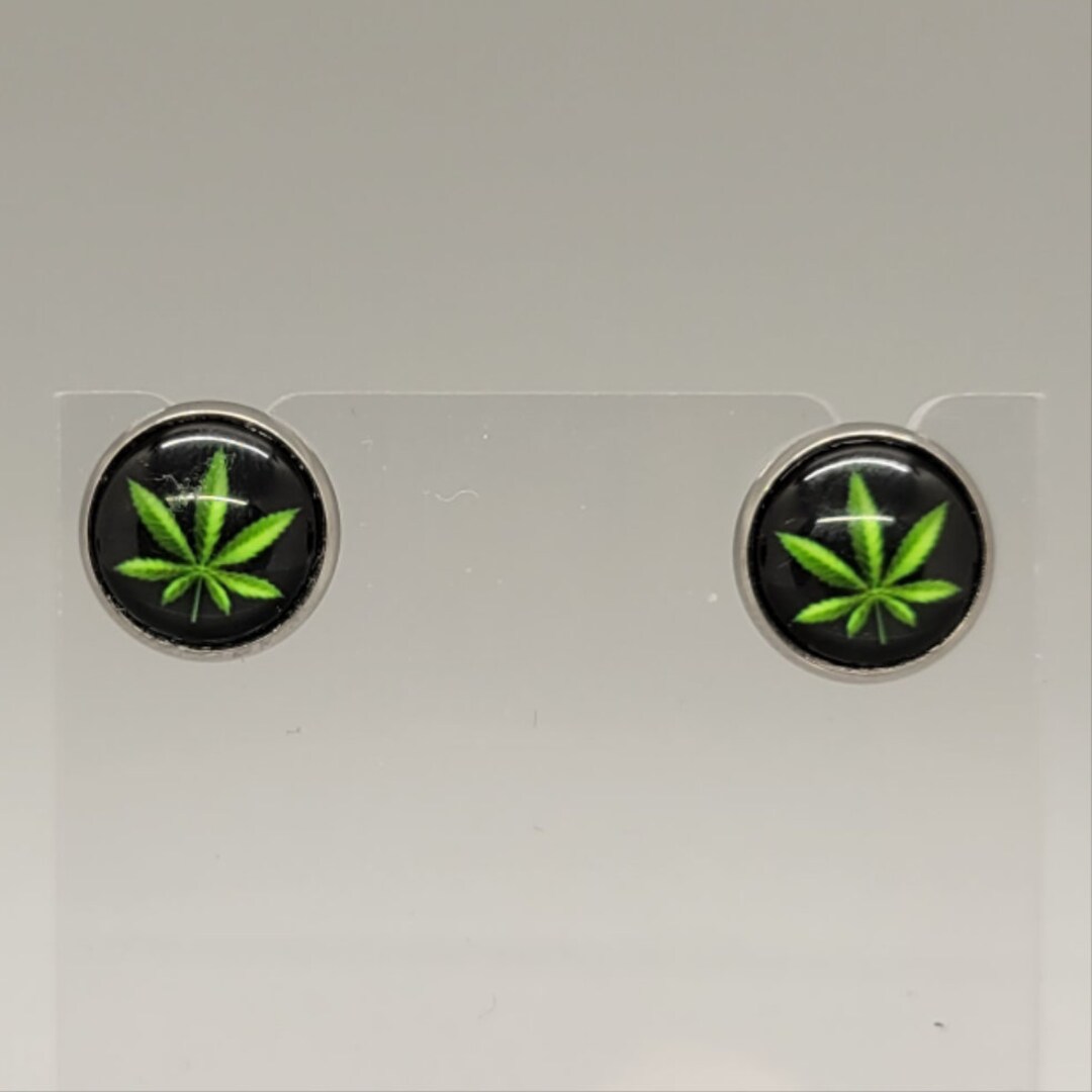Gold Weed Leaf Stud main image 1