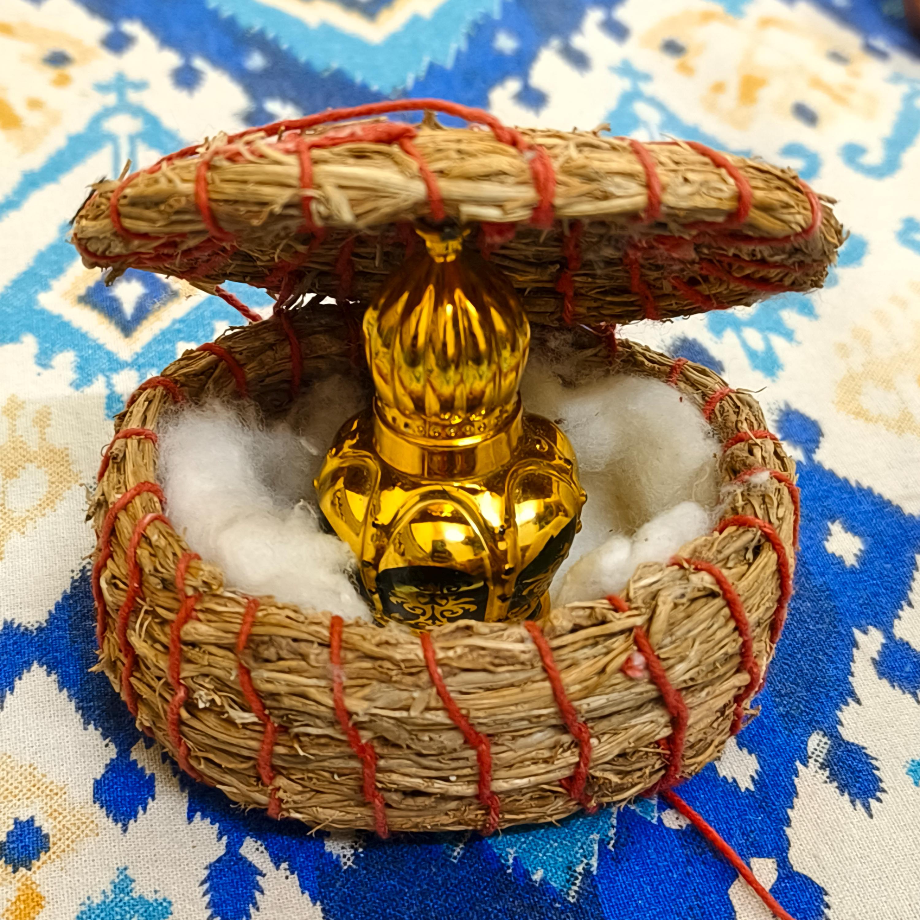 Vetiver Root Oil, Vetiver Attar, Vetiver Perfume, Vetiver