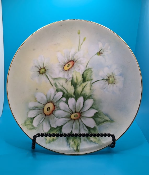 Vintage Daisy Painted Plate